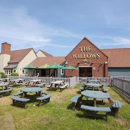 Willows, Blackburn By Marston'S Inn Екстериор снимка